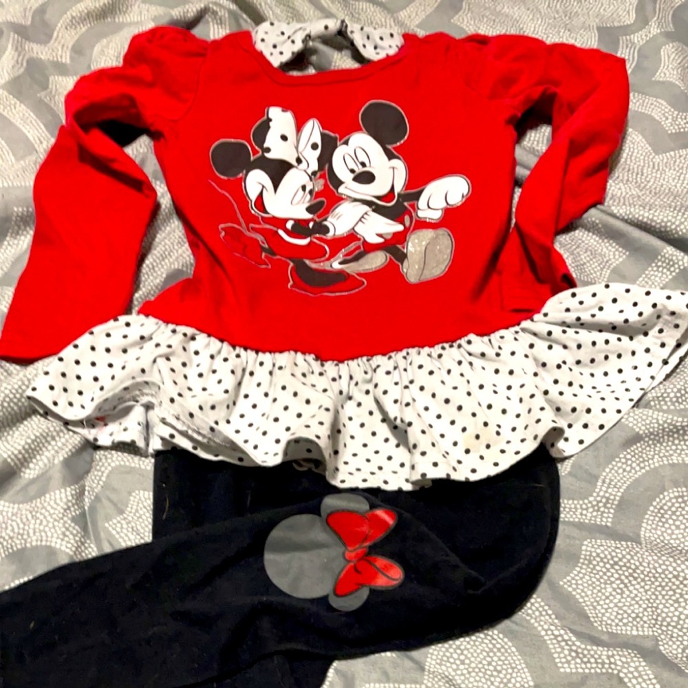 Minnie Mouse outfit. Little girls size 4.